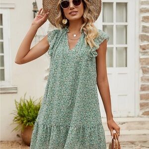 Floral Green and white v neck Summer Dress size med